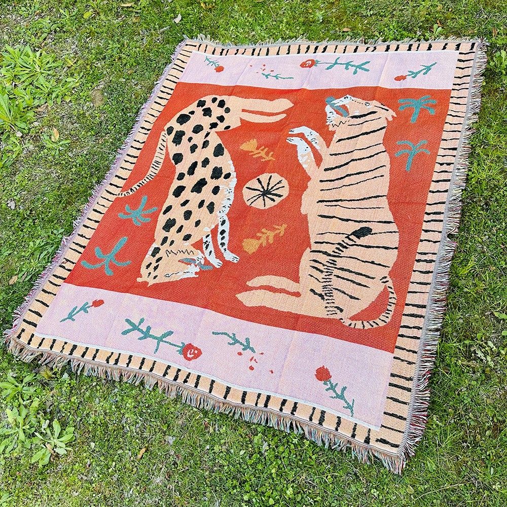 Custom outdoor camping blanket picnic cushion sofa blanket sofa cover nap blanket homestay bed end towel tapestry table runner cloth