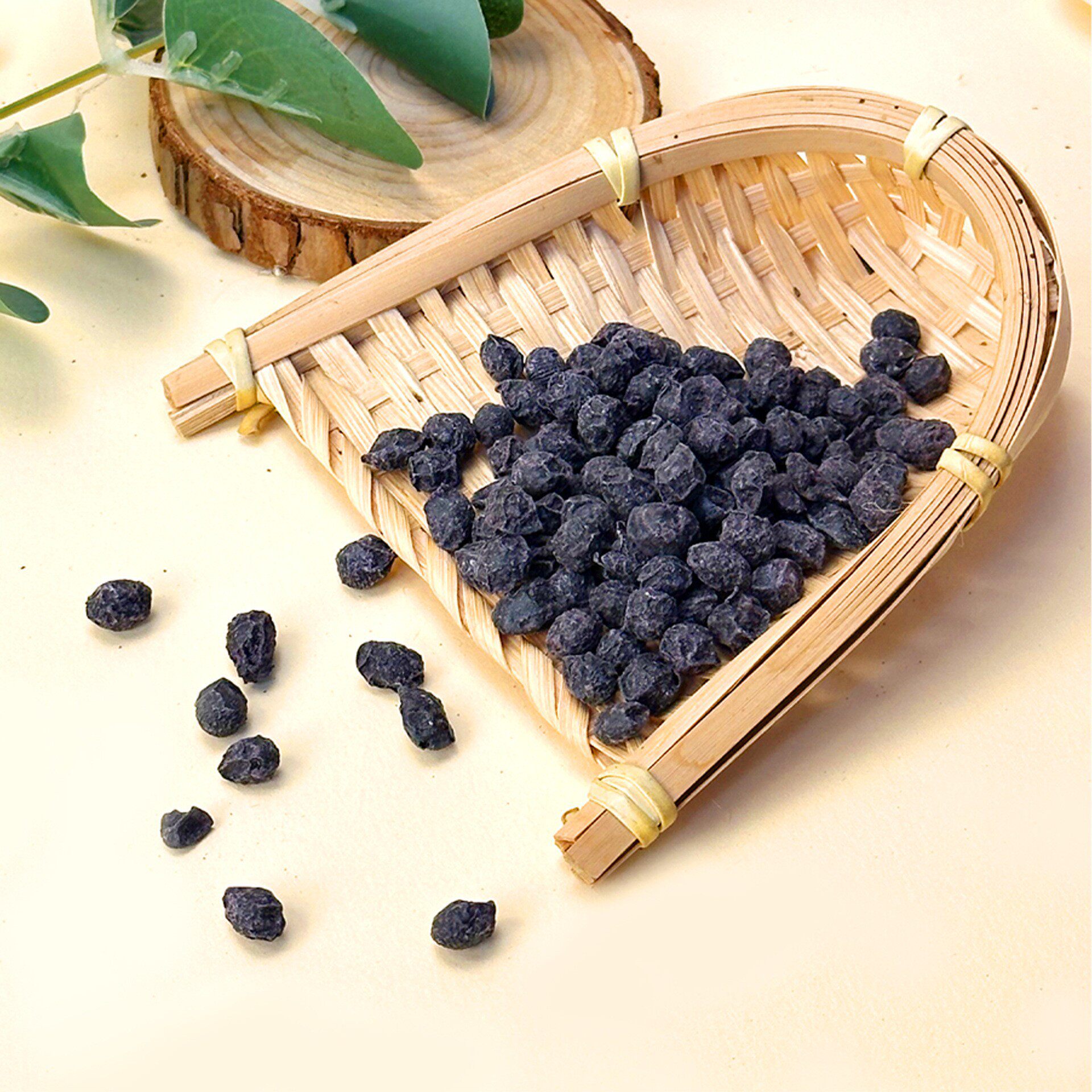 Angelica, Astragalus and Black Beans 200G/Canned Handmade Rock Sugar Fried Black Beans Manufacturer Ready-To-Eat Angelica Black Beans for Hair Replacement