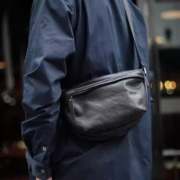 2025 New Autumn and Winter Men's Outing Portable Bag Genuine Leather Commuter Chest Bag Men's Vegetable Tanned Cowhide Crossbody Bag Men's