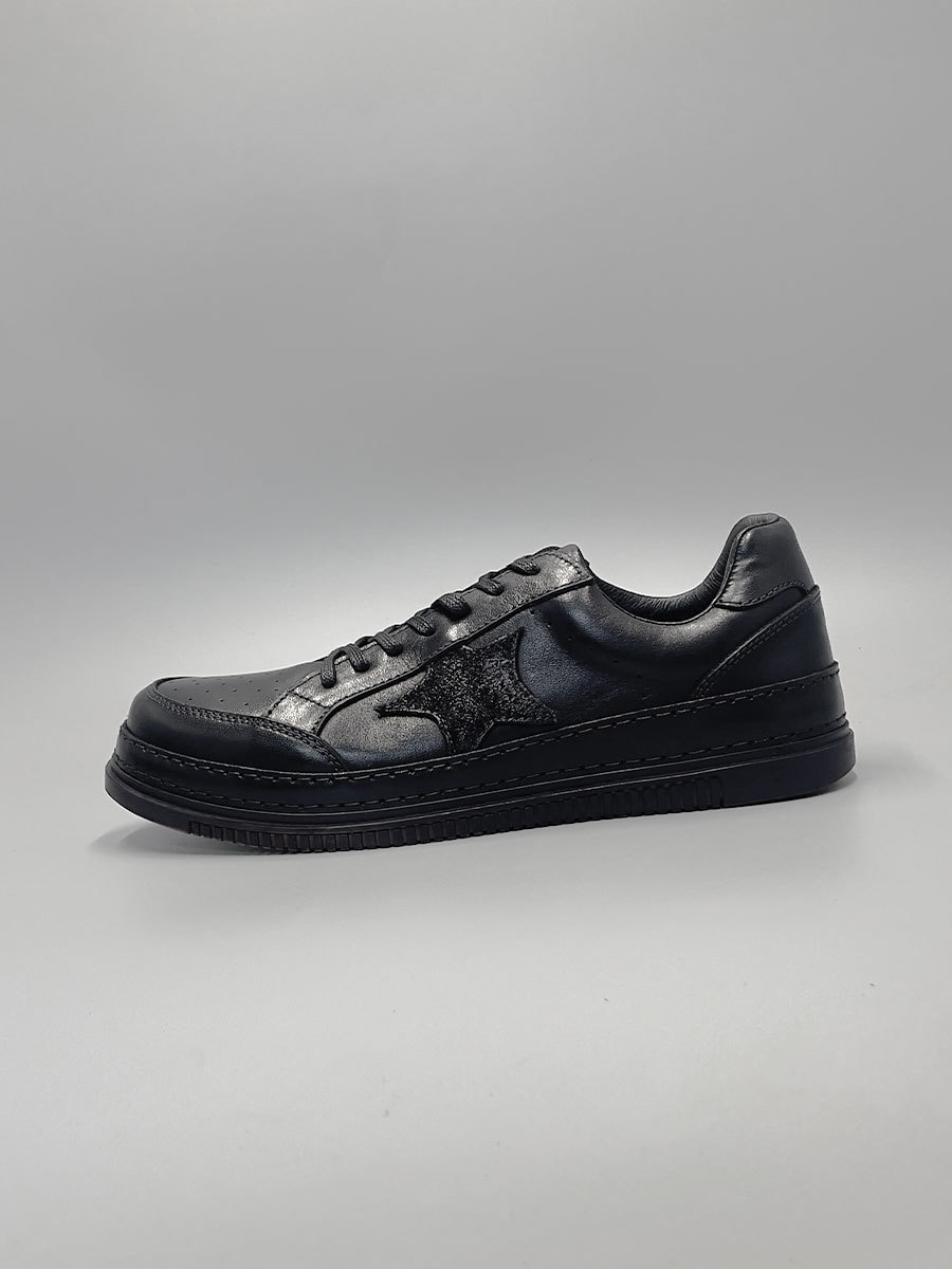 Giày sneaker da bò nam màu trơn cổ điển đơn giản — Màu đen, Màu cà phê
