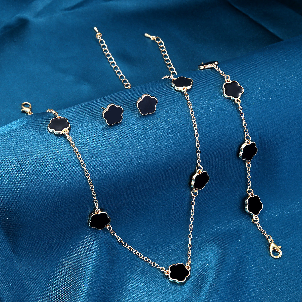 Cross-border Hot Five-petal Flower Earring Bracelet Necklace suit European and American Fashion Lucky Five-leaf Flower Bracelet Factory Direct Supply