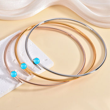 European and American Explosions Fashion Card Home Titanium Steel Collar Light Luxury High-end Sense Not to Loser Color Card Home Stainless Steel Classic Collar Women
