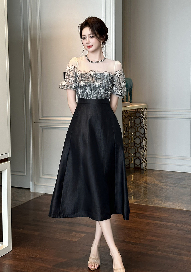 Đầm maxi nữ tay bồng cổ tròn, thiết kế ren viền cổ, dáng suông oversize, eo cao — [Đen] chi tiết 10