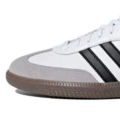 Samba white and black