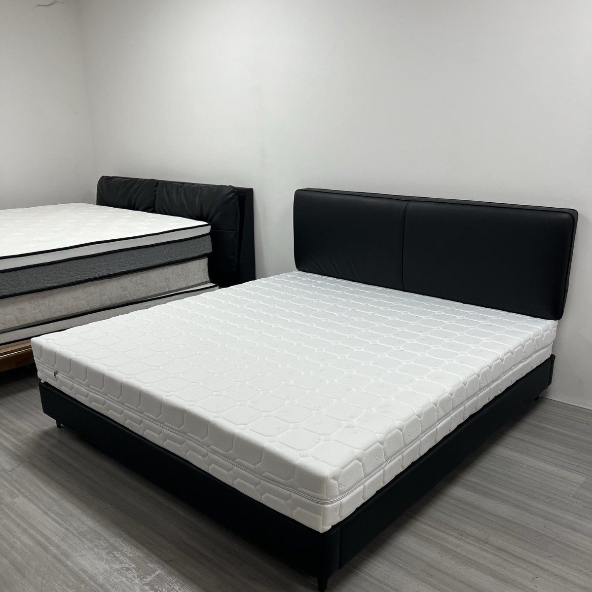 Simmons Ice Silk Mattress Independent Spring 1.8m Coconut Palm Mattress 1.5m Latex Mattress Factory Direct Sale in Stock