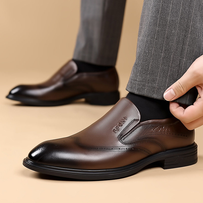 Giày Lười Nam Da Bò Mềm Mại Chiều Cao Đế Khoảng 3cm Màu Đen, Nâu