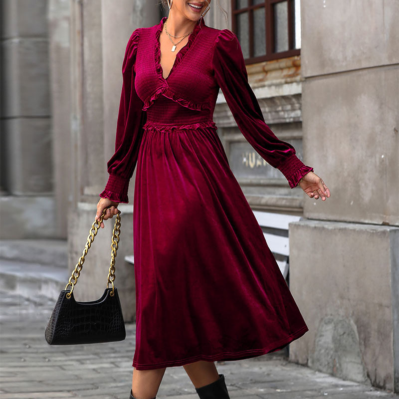 Red Velvet Long Sleeve Dress Elegant Design Autumn Winter Fashion Perfect for Parties and Events Wholesale Available