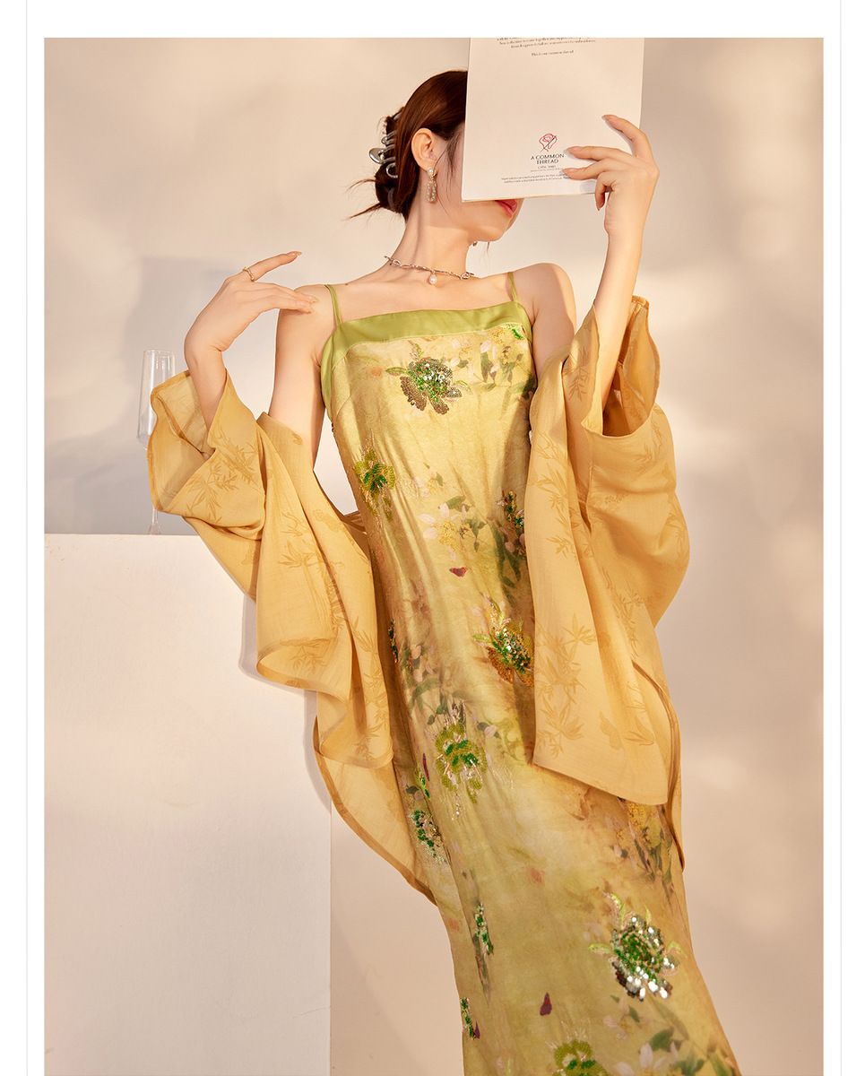 Áo khoác nữ dáng rộng tay dài cổ chữ V phối cúc — Màu mơ