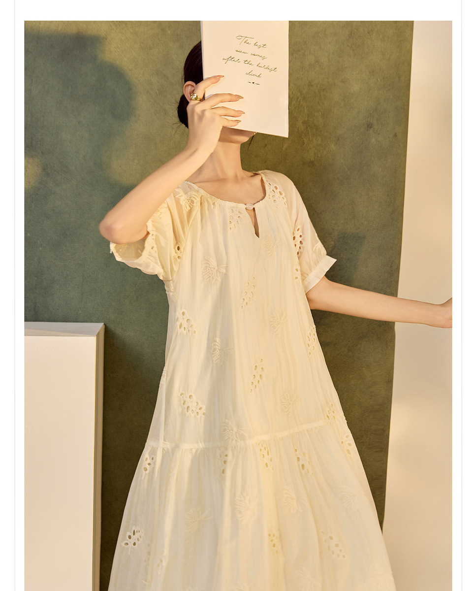Đầm nữ dáng suông cổ tròn tay ngắn chất tencel mềm mại — Màu mơ sữa (cấp trong ngày), Màu mơ sữa (giao hàng trong 7 ngày)