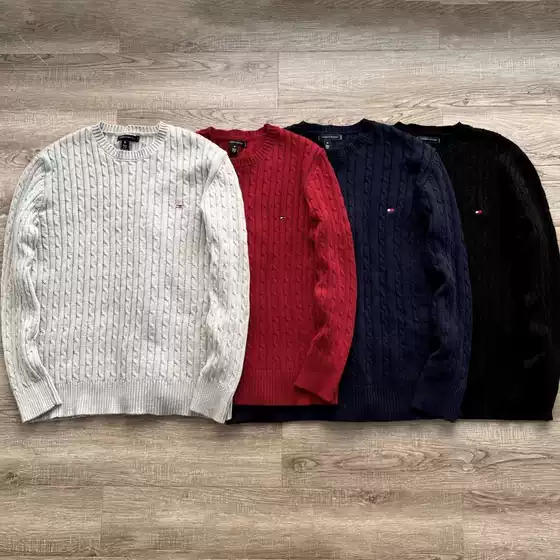 In stock autumn and winter Tommy men's round neck embroidered pullover thick long sleeve loose sweater sweater