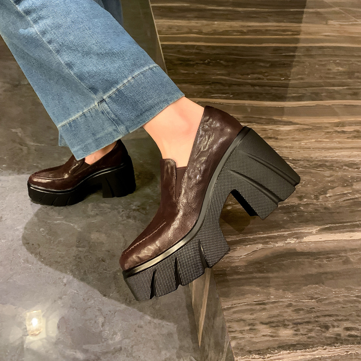 Giày lười nữ mũi nhọn gót thô 10cm đế xuồng da cừu thật — màu đen, Màu nâu