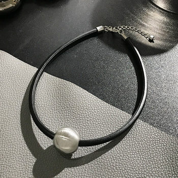 Niche design round ball neck chain black leather rope choker collar light luxury collar chain Hot Girl Necklace