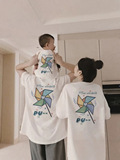 Футболка Spot summer vacation outing film wear 2026 для мамы и дочки, жареная уличная одежда, одежда для родителей и детей, семья из трех или четырех человек с короткими рукавами