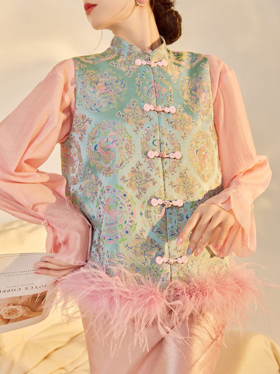 Áo gile nữ dáng vest chất liệu vải jacquard satin, có thể tháo lông — màu xanh