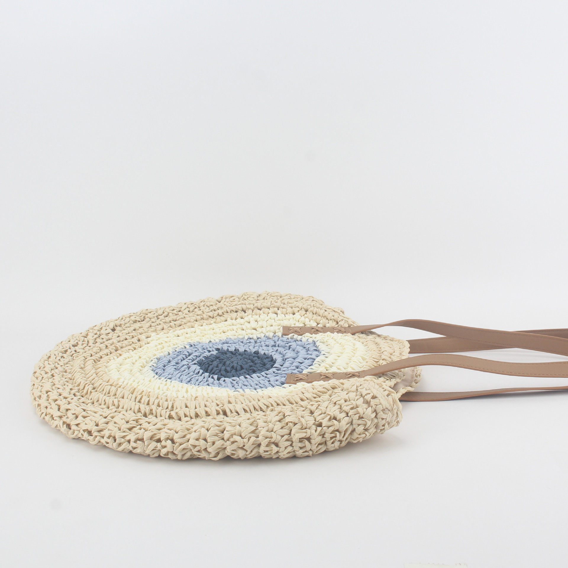 A generation of new holiday beach woven bag round hollow shoulder Joker casual straw woven bag women's bag