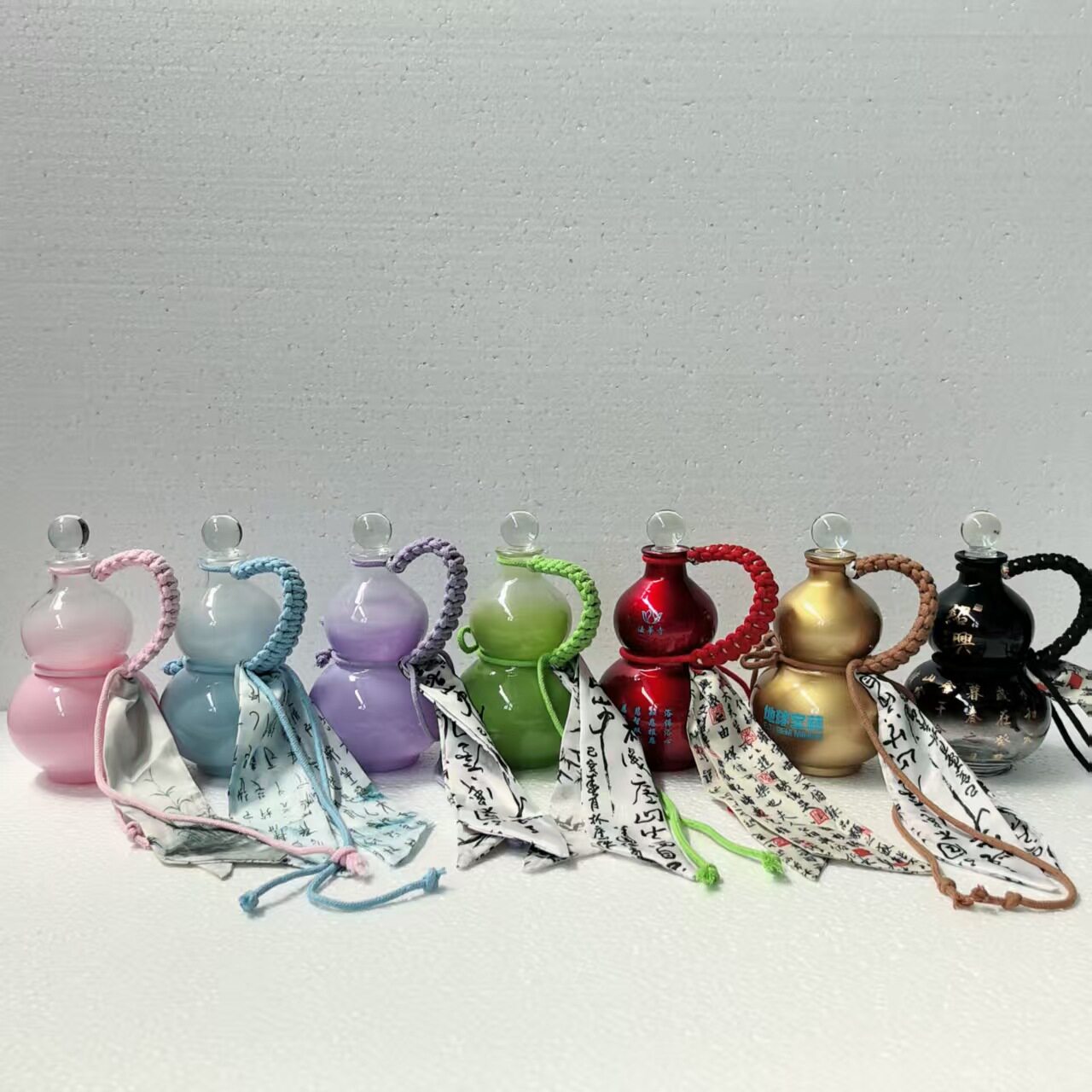 Ginseng fruit wine bottled milk tea cold extraction bottle sealed sparkling wine glass bottle net red gourd glass bottle