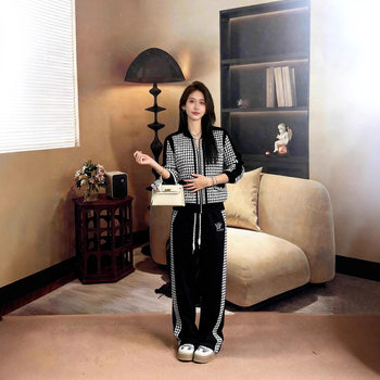 Autumn and Winter Slimming and Elegant Casual Sports Suit for Middle-Aged and Elderly Women, 2025 New Two-Piece Set