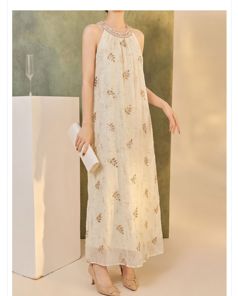 Set áo khoác cardigan thêu kèm đầm cổ yếm dài tay phối hoa — Áo khoác, Váy liền, Bộ