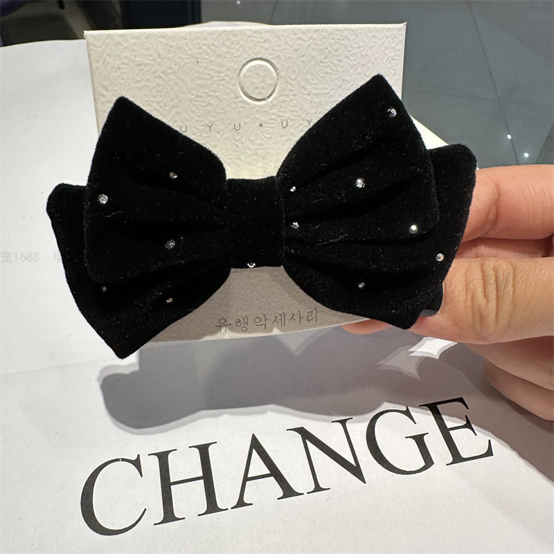 Black bow clip for women 2023 new large plush hairpin back head design shark clip hair accessories