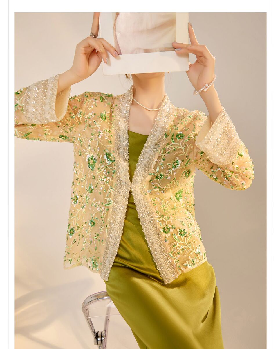 Bộ đầm hai dây dài kèm áo khoác thêu cườm nữ — Váy yếm (giao hàng trong 7 ngày), Váy yếm (giao ngay trong ngày), Áo khoác thêu cườm (giao hàng trong 7 ngày), Áo khoác thêu cườm (giao hàng trong ngày)
