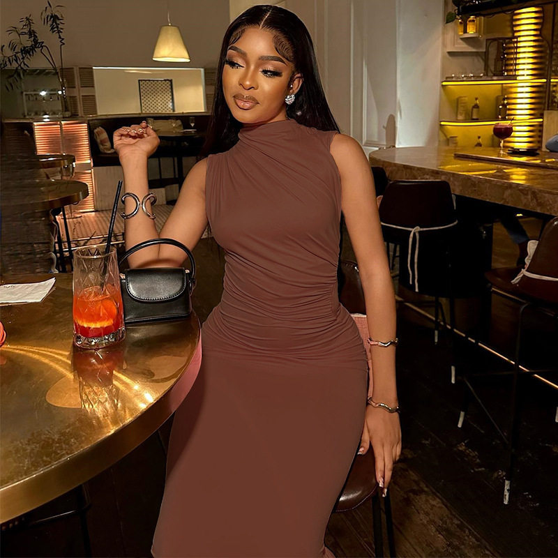Sleeveless Bodycon Dress Solid Color Round Neck Waist Defining Casual Style Perfect for Parties or Everyday Wear
