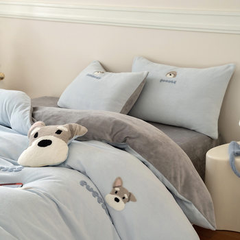 Ins Cute Warm Milk Velvet Four-Piece Set Thickeneded Double-Sided Velvet Coral Velvet Three-Piece Dormitory Towel Embroidered Winter