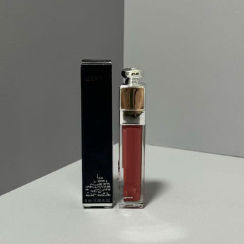 Cross-Border Makeup New Version Lip Gloss 6ml Charming Embossed Lip Gloss Lip Glaze Moisturizing Water-Locking Lip Gloss Embossed 001 Lipstick