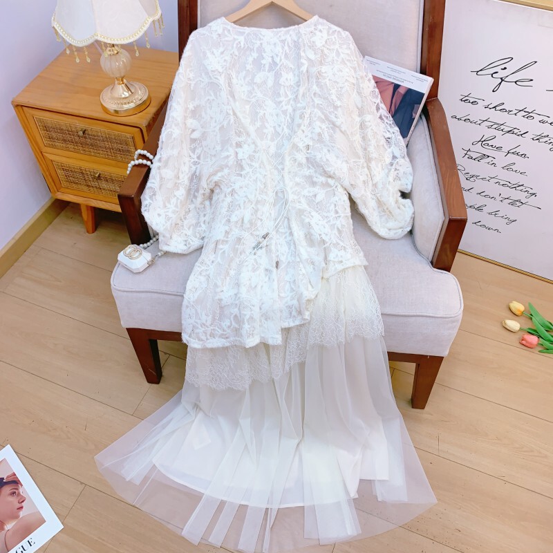 Đầm liền tay dài cổ tròn phối ren thêu tay phồng dáng suông — Màu đen sương mù, Phấn hồng, Trăng trắng