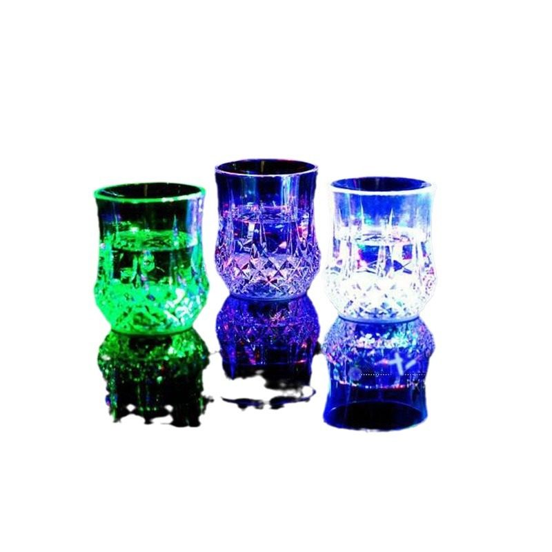 Luminous pineapple mug beer mug bar colorful luminous mug induction lamp creative luminous mug cross-border e-commerce hot sale