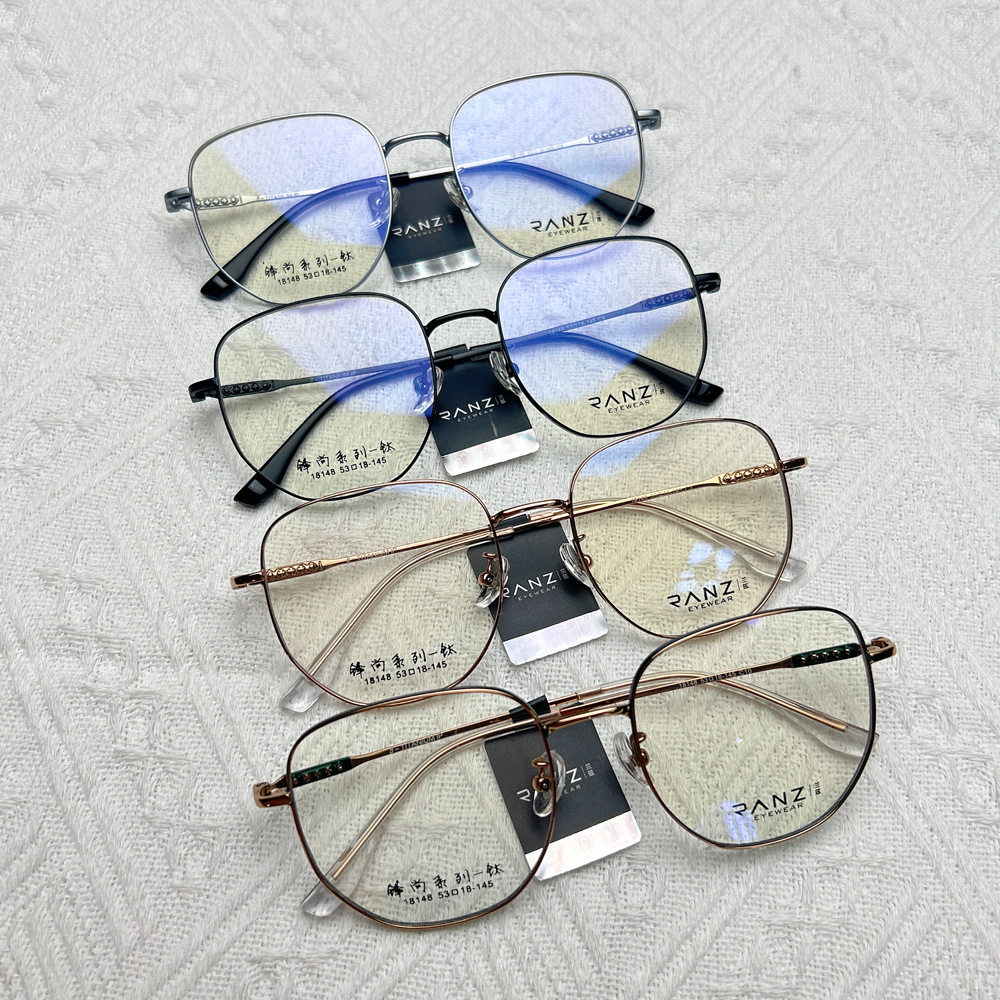 Shenzhen High-End Ultra-Light Real Half-Titanium Retro Wide-Brimmed Literary and Artistic Men's and Women's Plain Myopia Glasses Frame Round Frame Wholesale
