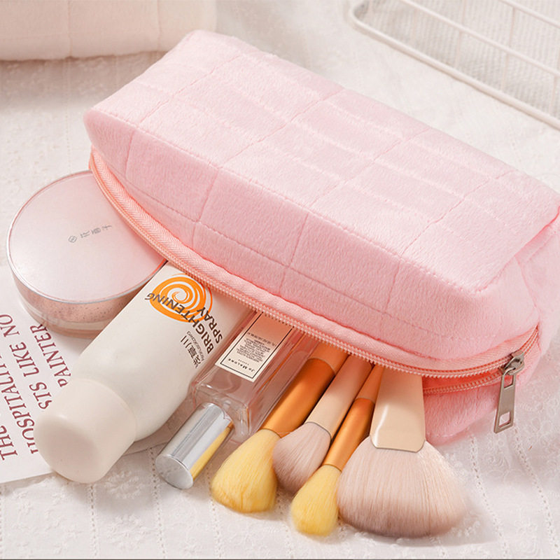 Cross-Border Plush Cosmetic Bag Storage, High-End Large-Capacity Storage Bag, Portable and High-Value Storage Bag
