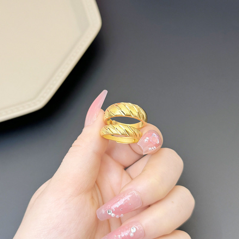 越南沙金戒指情侣男女士久不掉色开口光面铜合金素圈仿黄金戒指环