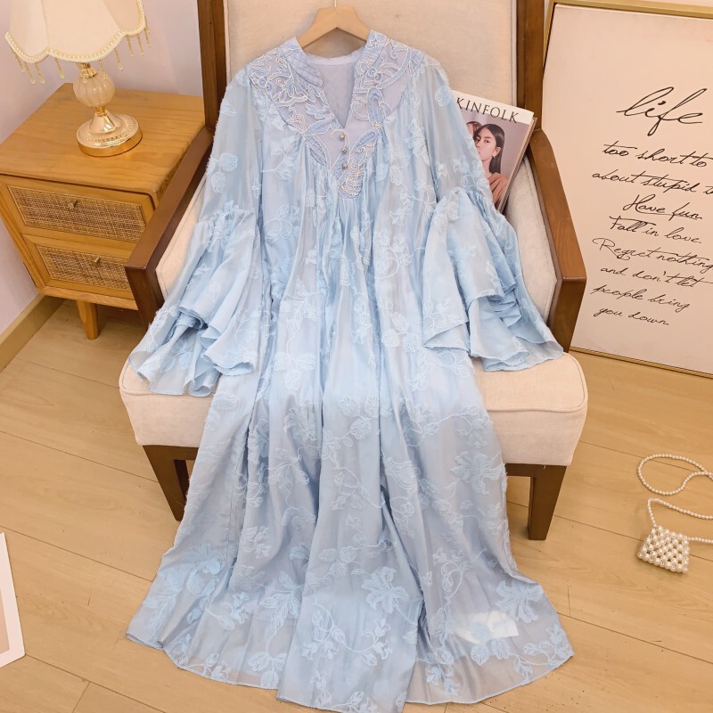 Đầm dài cổ đứng thêu hoa tay loe phối ren thanh lịch — Màu đen tuyền, màu xanh nhạt, sứ trắng