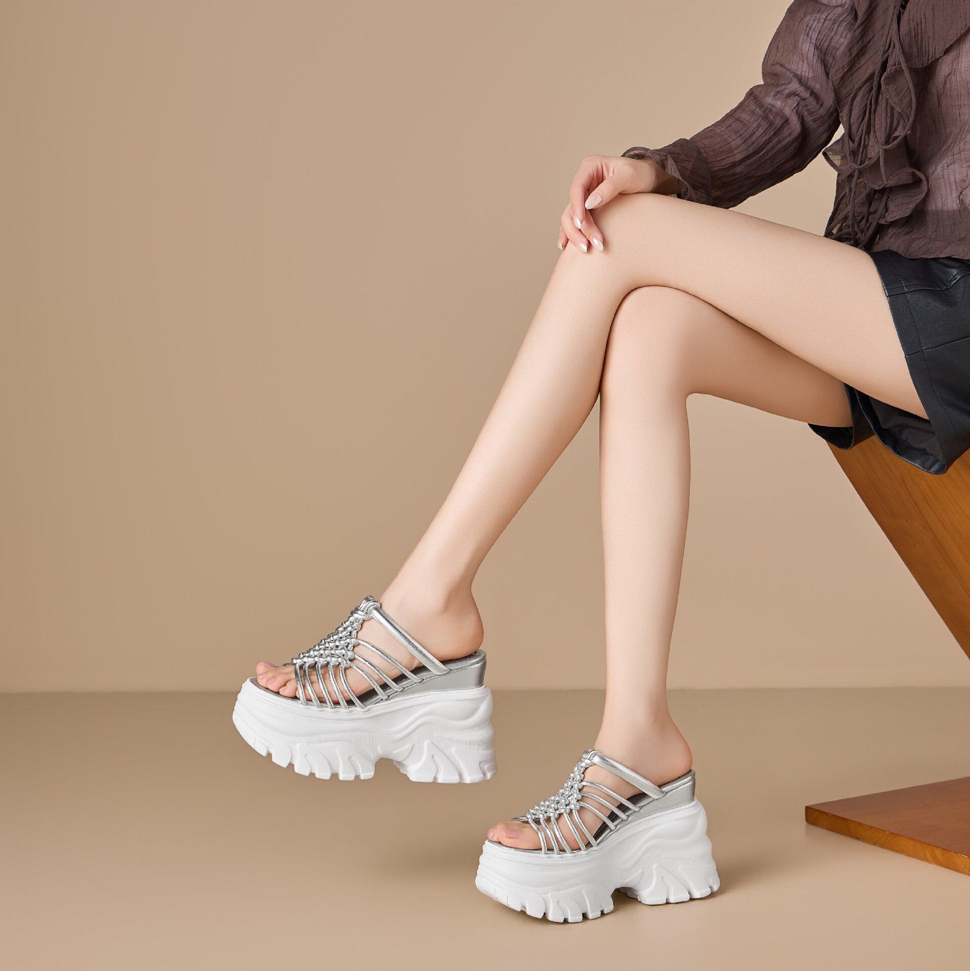 Dép sandal nữ quai chữ V đan dây mùa hè — [Vàng nhạt], [Bạc]