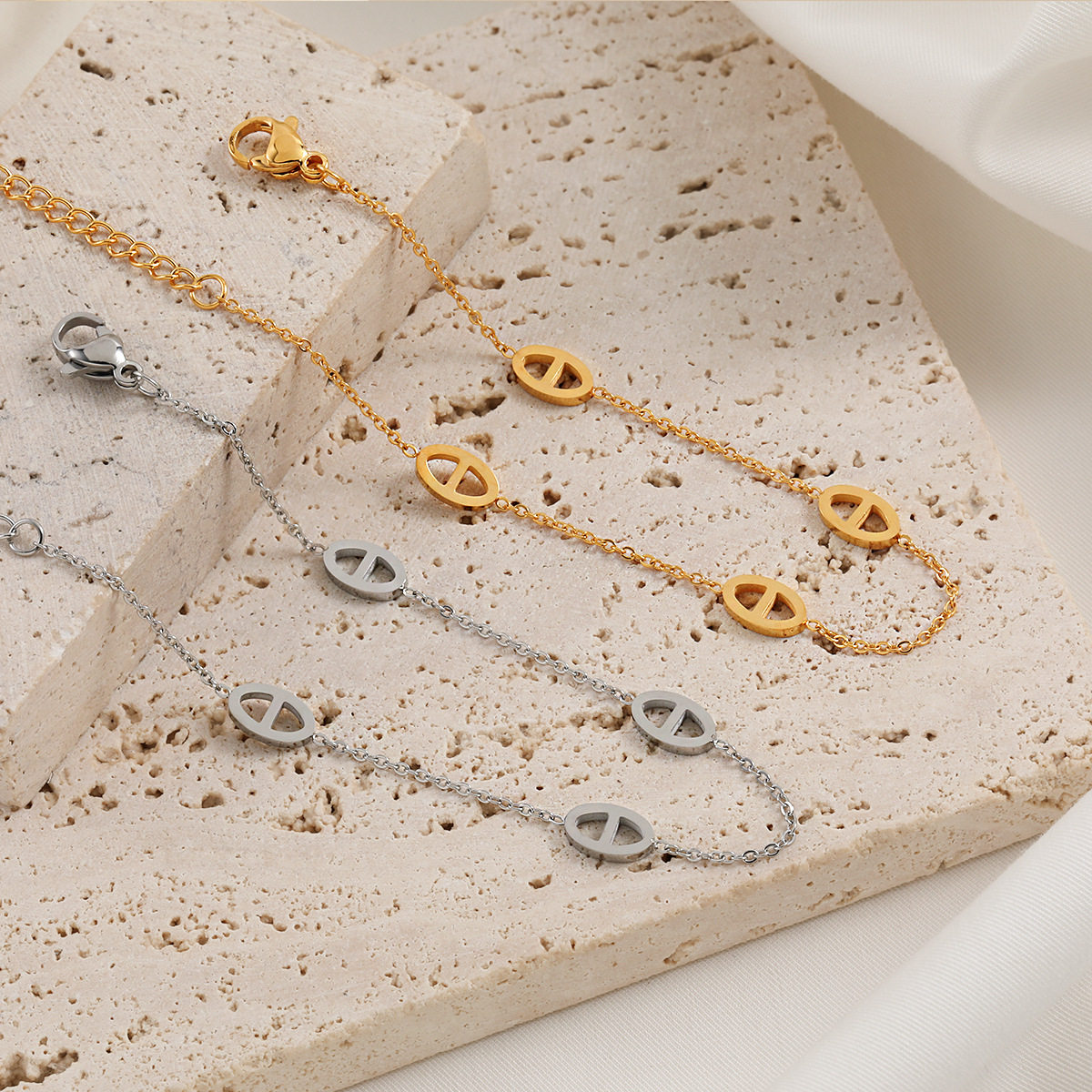 Korean style niche simple new style pig nose bracelet women's fashion personality all-match gold-plated titanium steel high-grade jewelry