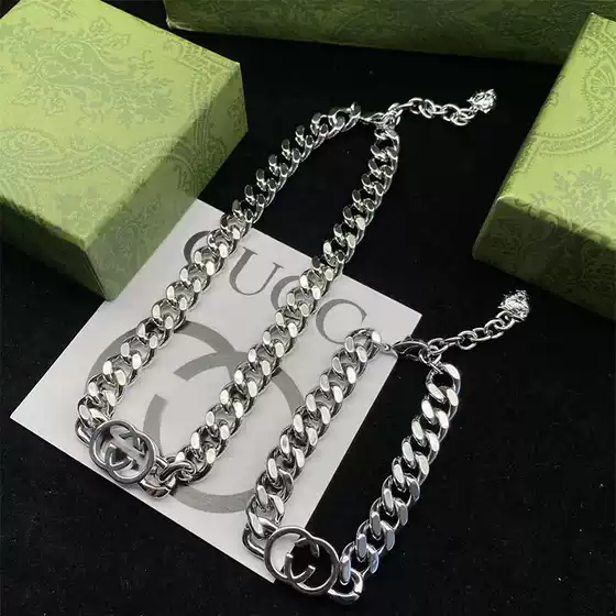 Gujia/G Classic Fashion Joker Bracelet Internet Celebrity high quality Letters Strawberry Vintage White Gold Bracelet Series
