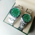Lao couple fruit-green