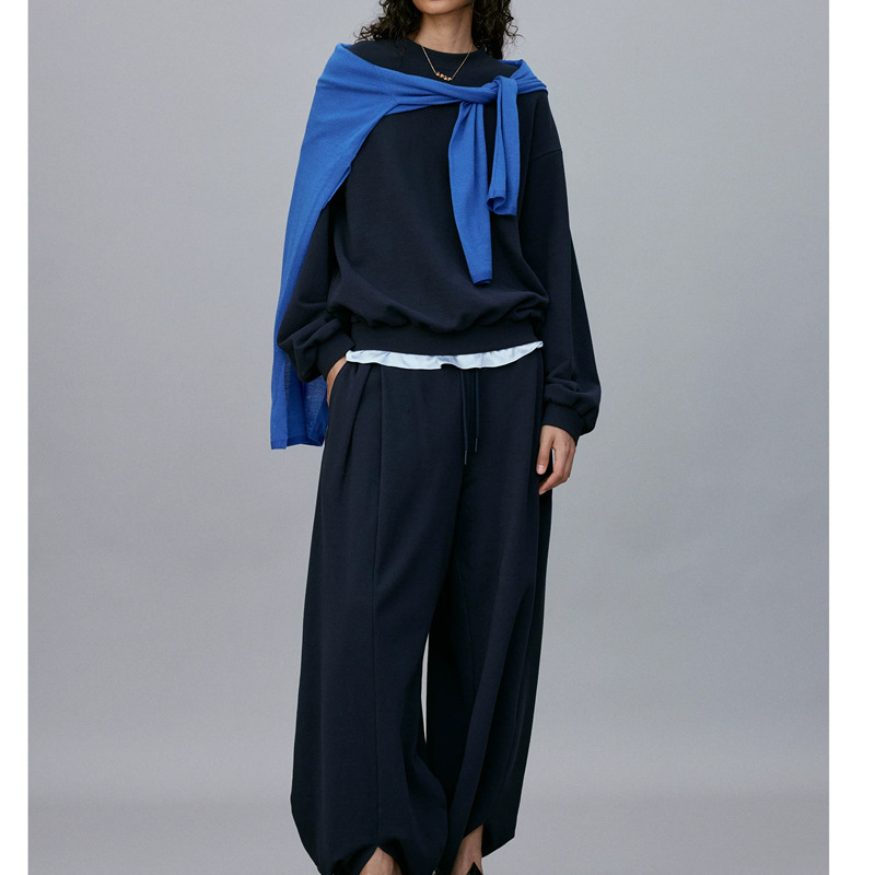 Bộ đôi áo hoodie cổ tròn vai trễ phối quần ống rộng màu trơn phong cách tối giản — Quần màu xanh navy, Áo màu xanh navy