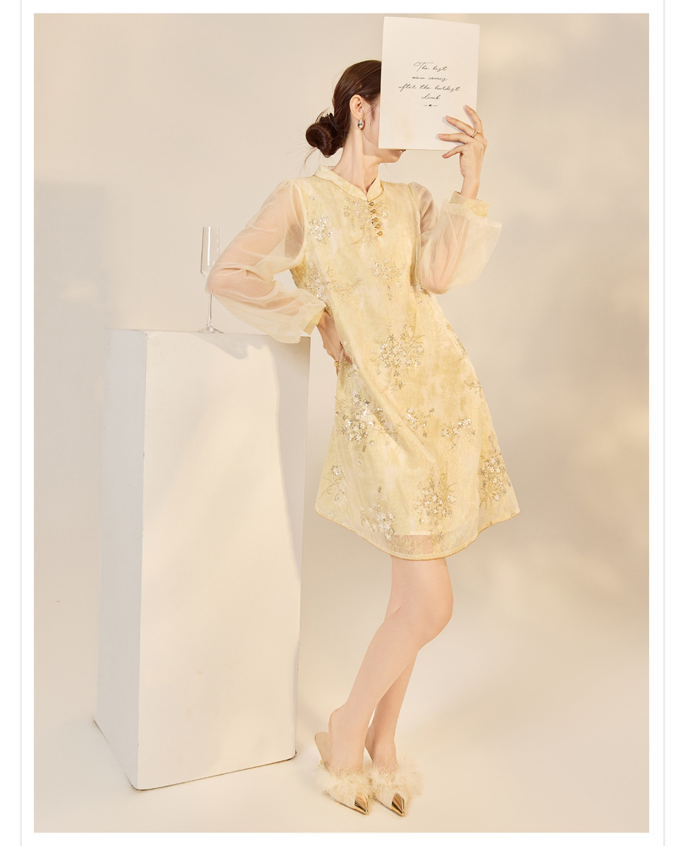 Đầm nữ cổ đứng thêu hoa dáng chữ A dài tay phong cách nghệ thuật — Vàng Champagne (giao hàng trong 7 ngày), Vàng Champagne (giao hàng trong ngày)
