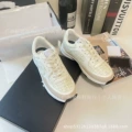 Gold thread knitting