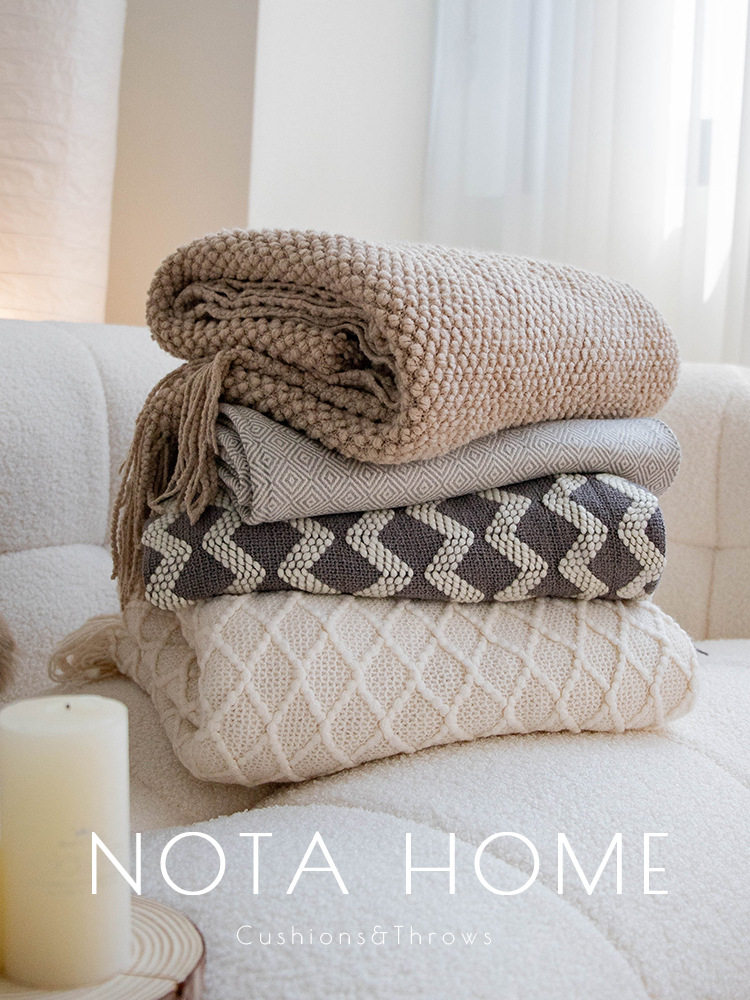 Nordic style blanket sofa blanket double blanket spring shawl office lunch break blanket B & B bed towel knitted blanket