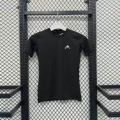 A-di short-sleeve fitted black top