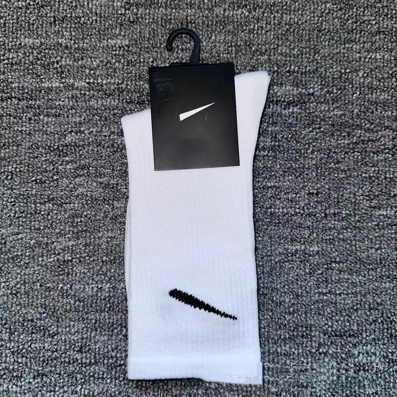 Wholesale Suwannexist socks, mid-calf, all-season, men's and women's sports socks, long-tube sports student running socks