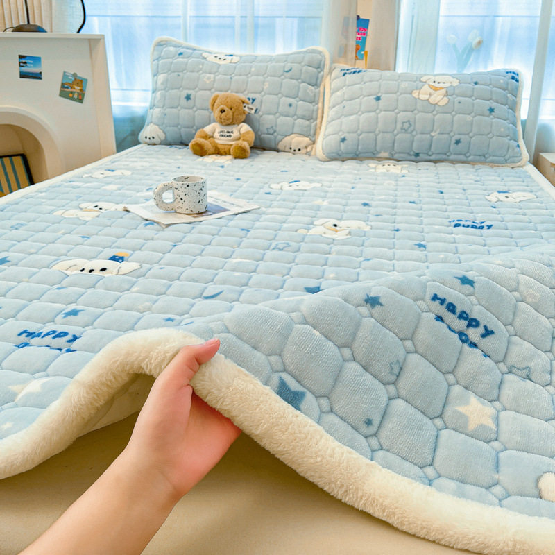 Class a Milk Velvet Mattress Three-Piece Set Winter Thickeneded Baby Velvet Soft Mattress Quilted Warm Dormitory Bed Sheets Pad