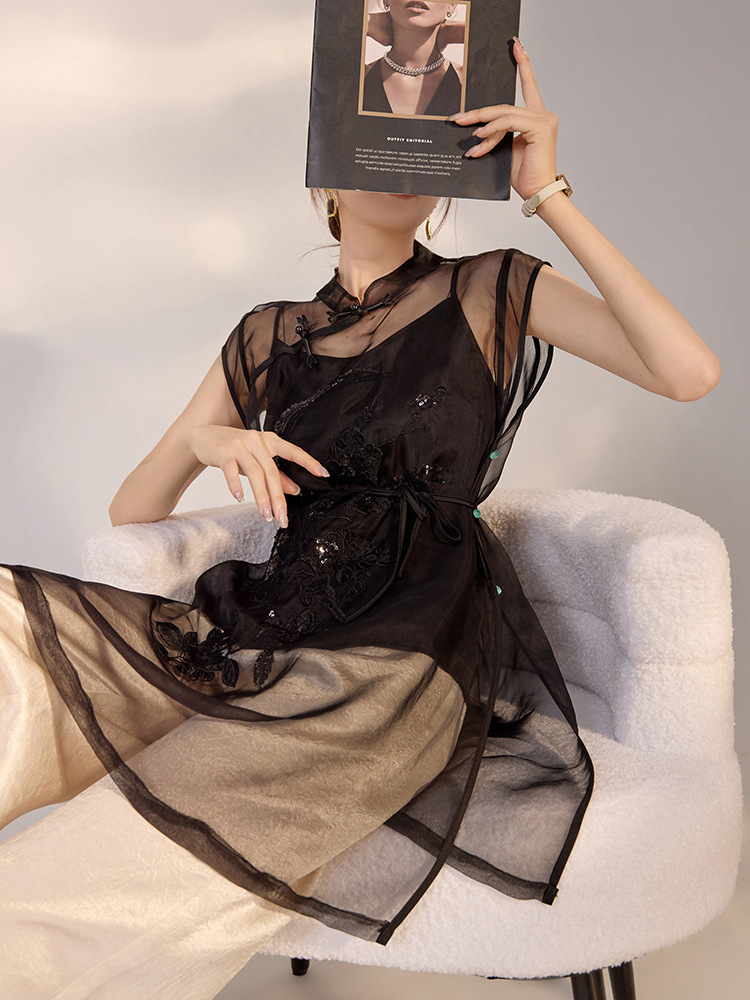 Áo gile nữ thêu họa tiết động vật cổ chữ V dáng thắt dây phối lụa organza
