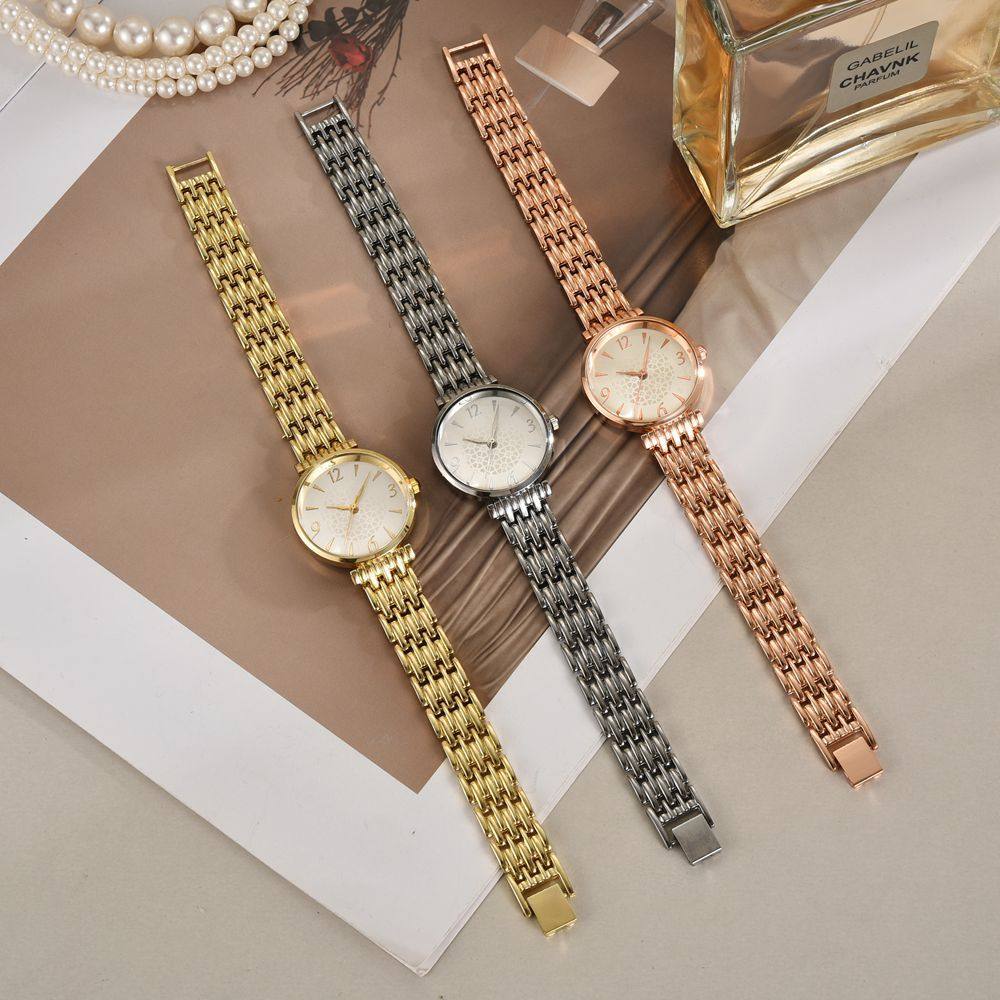 European and American Style Casual Temperament Steel Band Quartz Women's Watch Fashion Digital Surface Alloy Wrist Watch Women's Bracelet Watch Women
