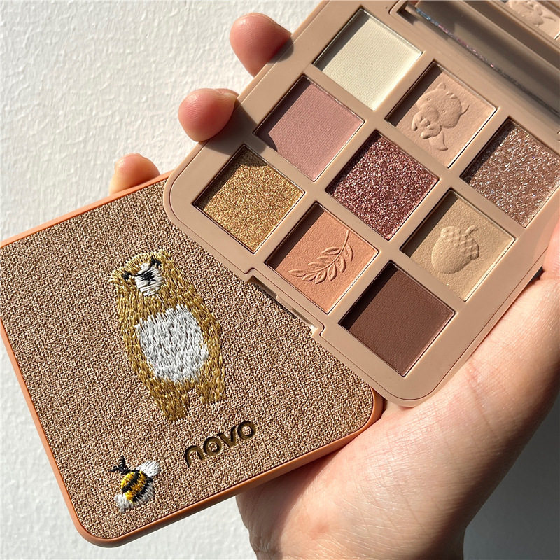 Novo Embroidered Nine-Color Eye Shadow Palette Pearlescent Matte Waterproof Not Easy to Remove Makeup Students Affordable Earth Color Eye Shadow Ins