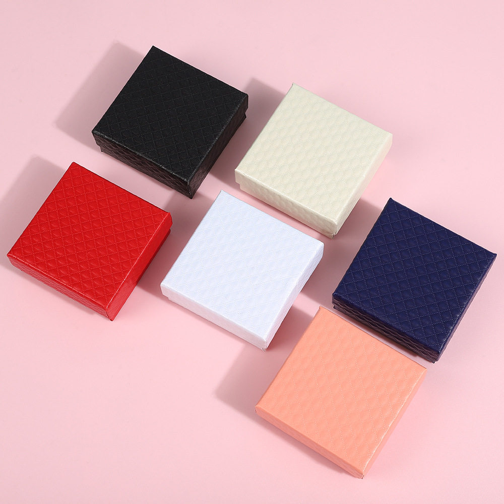 Jewelry box wholesale diamond pattern jewelry packaging box silver necklace box ring earrings storage box factory direct sales