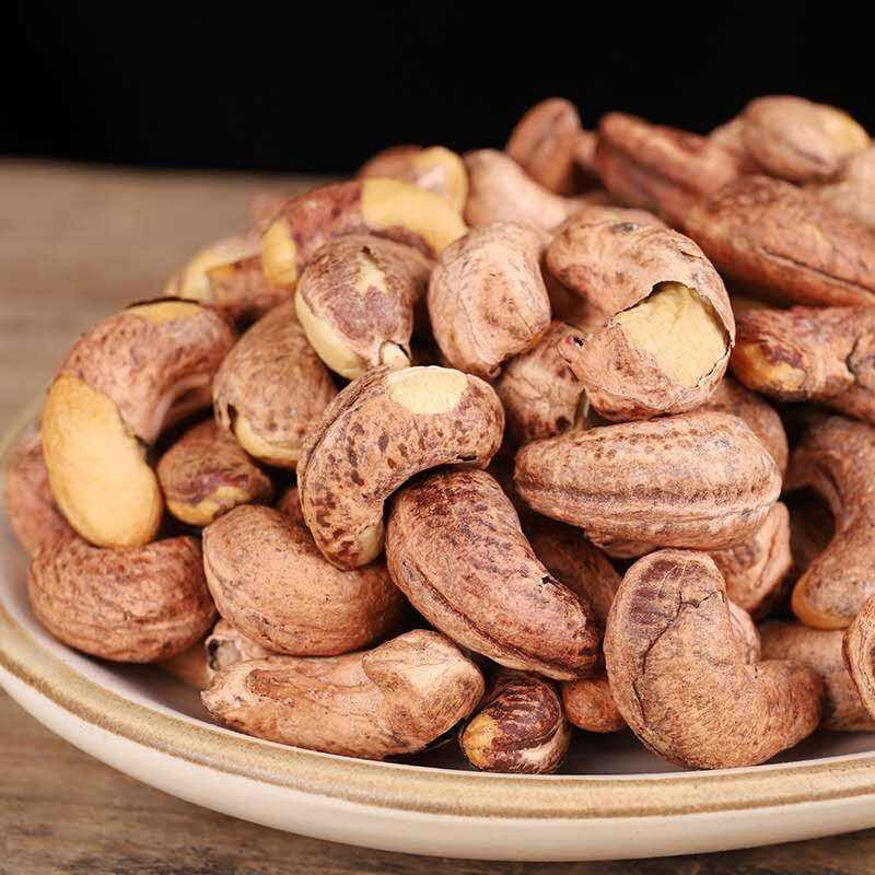 Vietnamese Style Large Cashew Nuts Charcoal Roasted Salt Baked Red Label Flat Box with Skin Kernels for Pregnant Women and Children Dried Fruit Nut Snacks Free Shipping