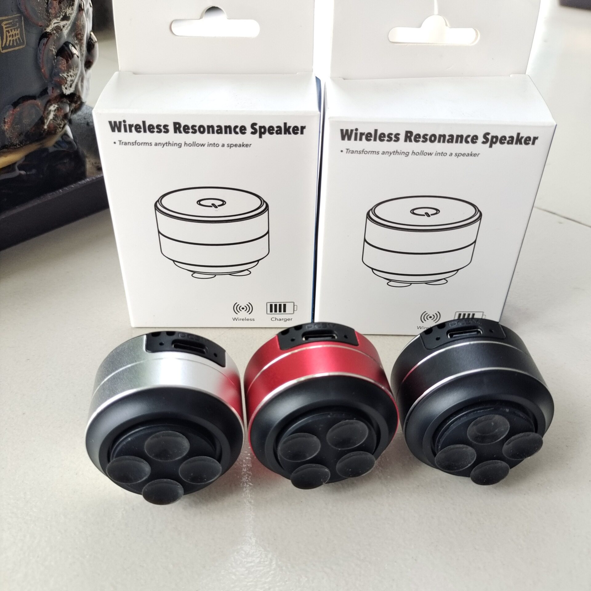 ลำโพงบลูทูธเทคโนโลยีสีดำ TWS ระบบนำเสียงผ่านกระดูก ลำโพงซับวูฟเฟอร์บลูทูธ ระบบเรโซแนนซ์แบบคู่ ผลิตจากโรงงาน สำหรับการใช้งานข้ามพรมแดน